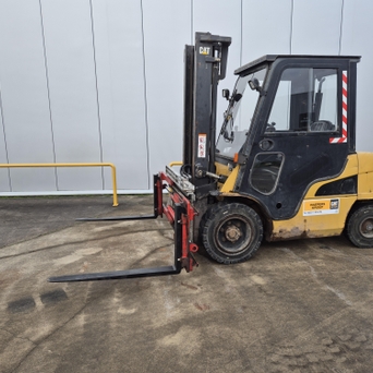 CATERPILLAR DP30N Diesel heftruck 2511250003