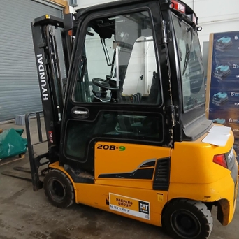 HYUNDAI 20B-9 Vier wiel elektrische heftruck 2510090001