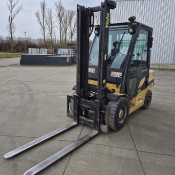 YALE GDP35VX Diesel heftruck 2503100001