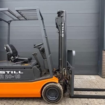 STILL R20-18 Chariot élévateur électrique trois roues 2504300001