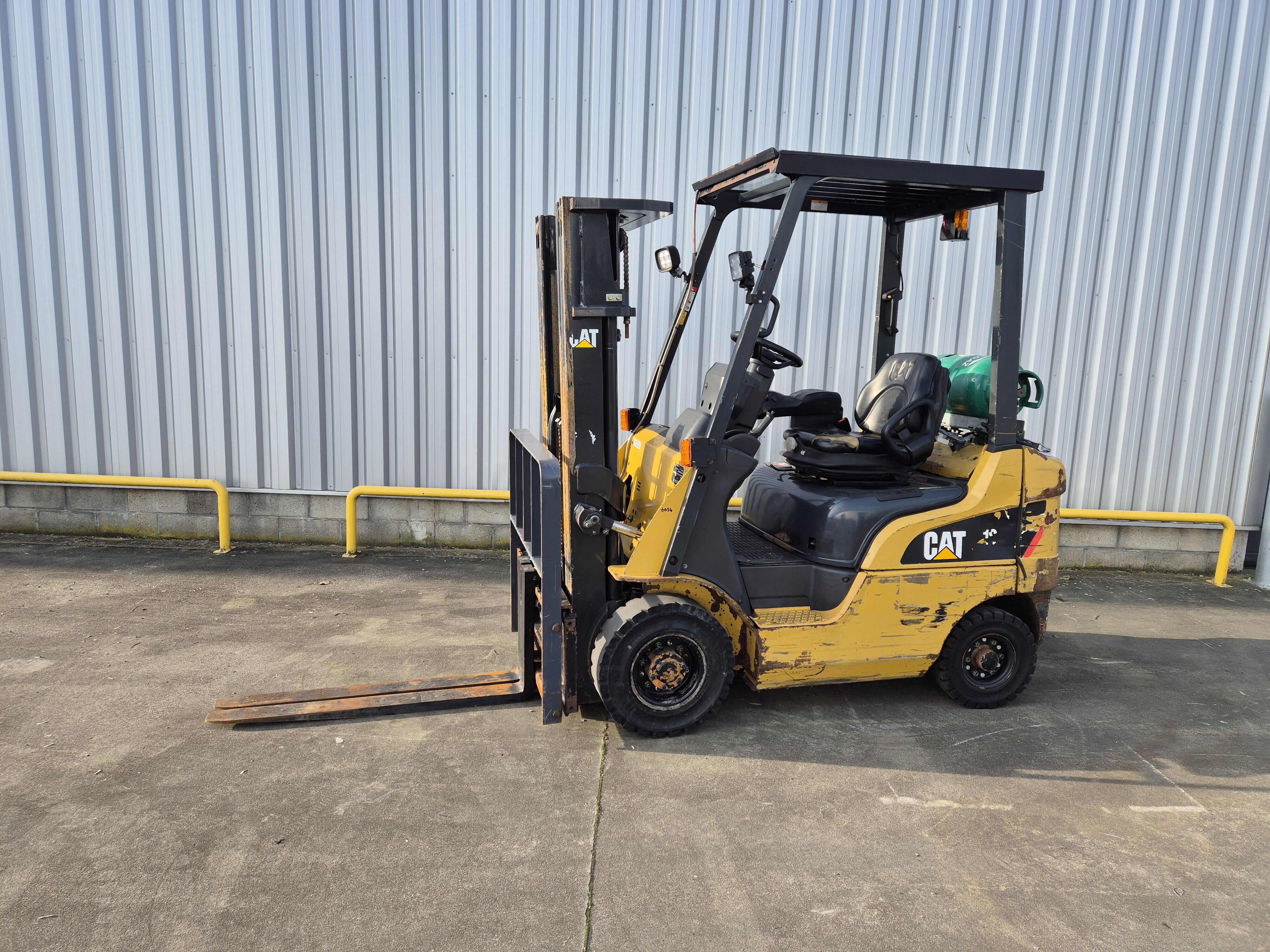 CATERPILLAR GP18NT Gas heftruck 2503110001