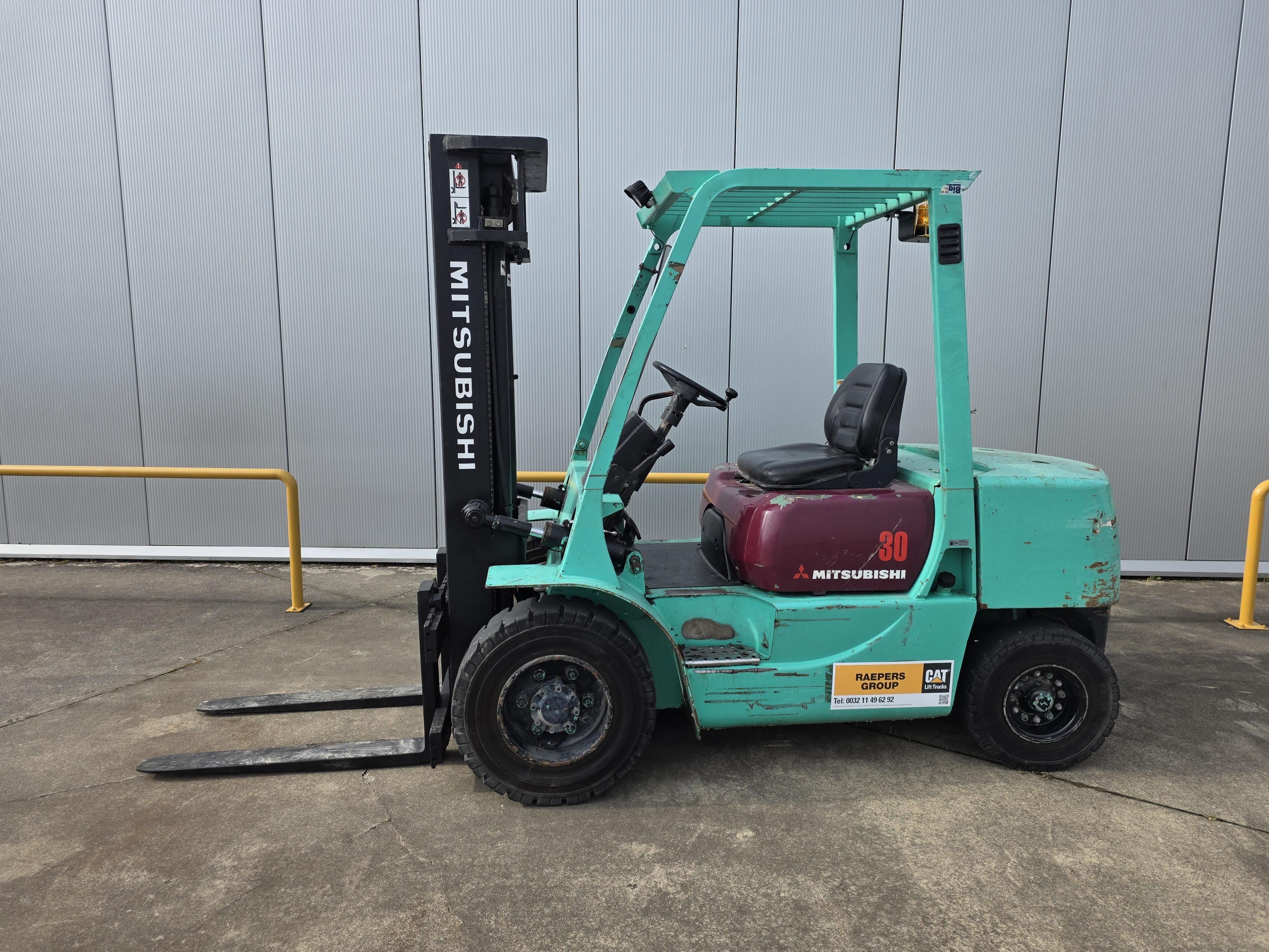 MITSUBISHI FD30 Chariot élévateur diesel 2604290001