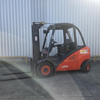 LINDE H30T Gas heftruck 2604090002