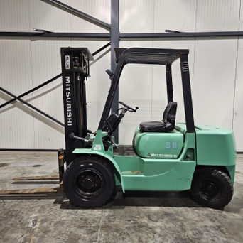 MITSUBISHI FD30 Diesel heftruck 2501230013