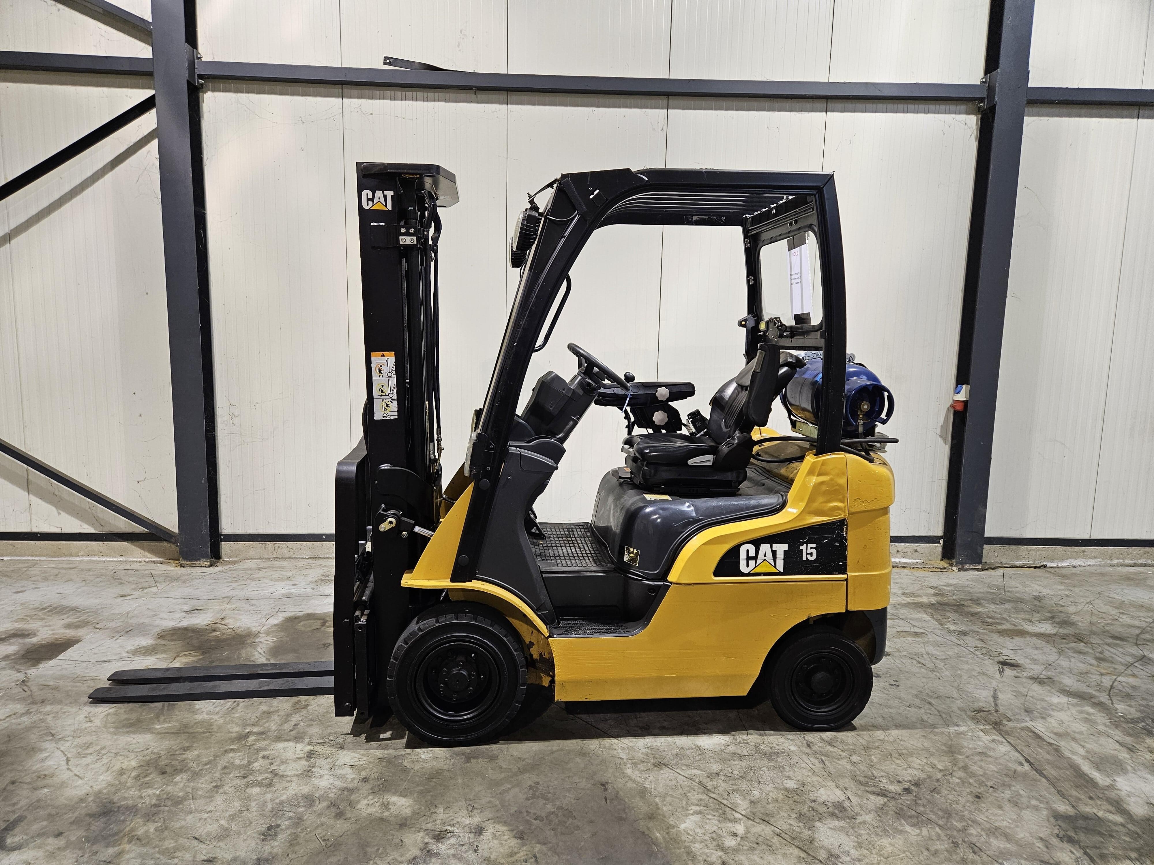 CATERPILLAR GP15N Gas heftruck 2501230014