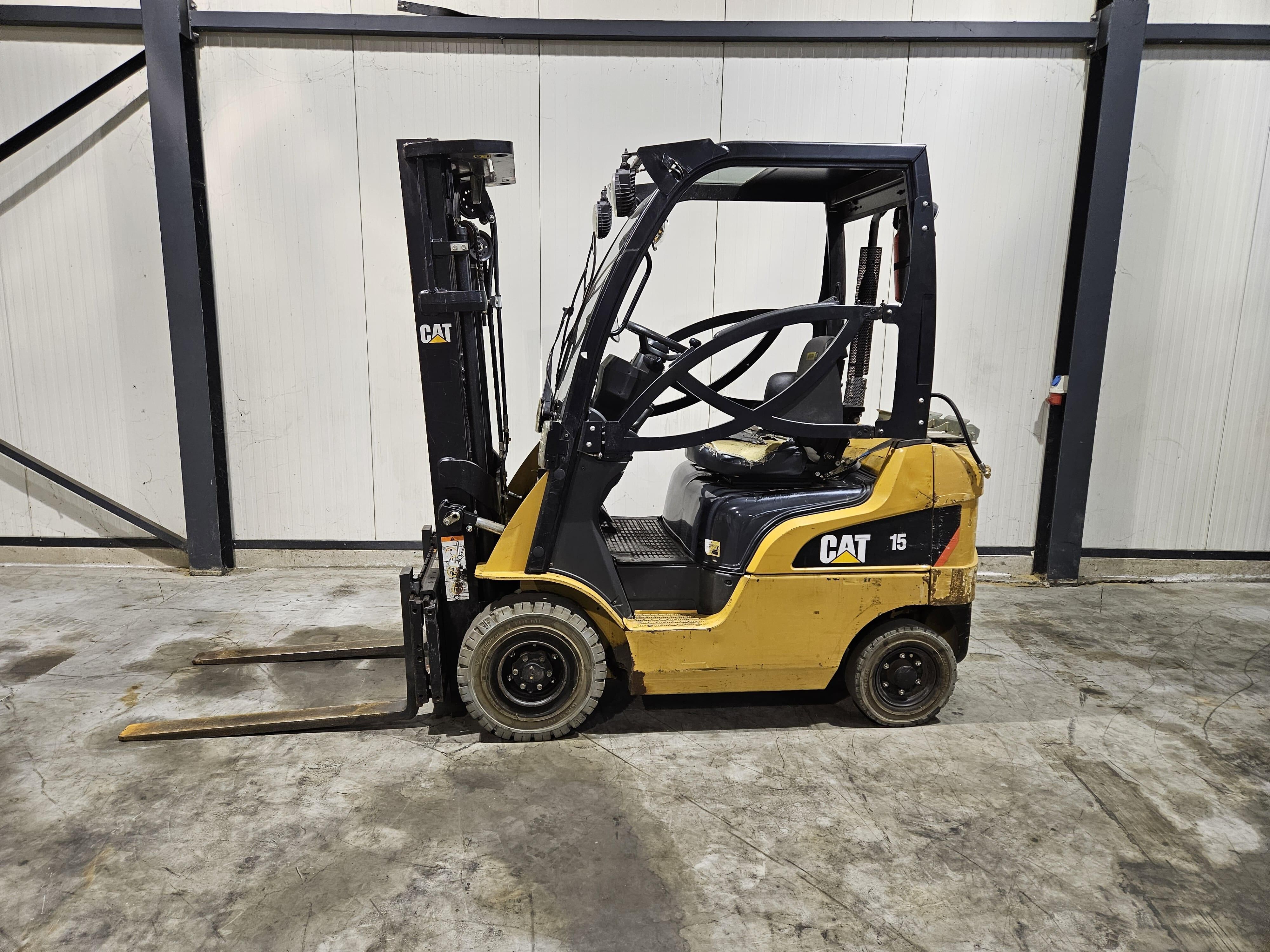 CATERPILLAR GP15N2 Gas heftruck 2501230016