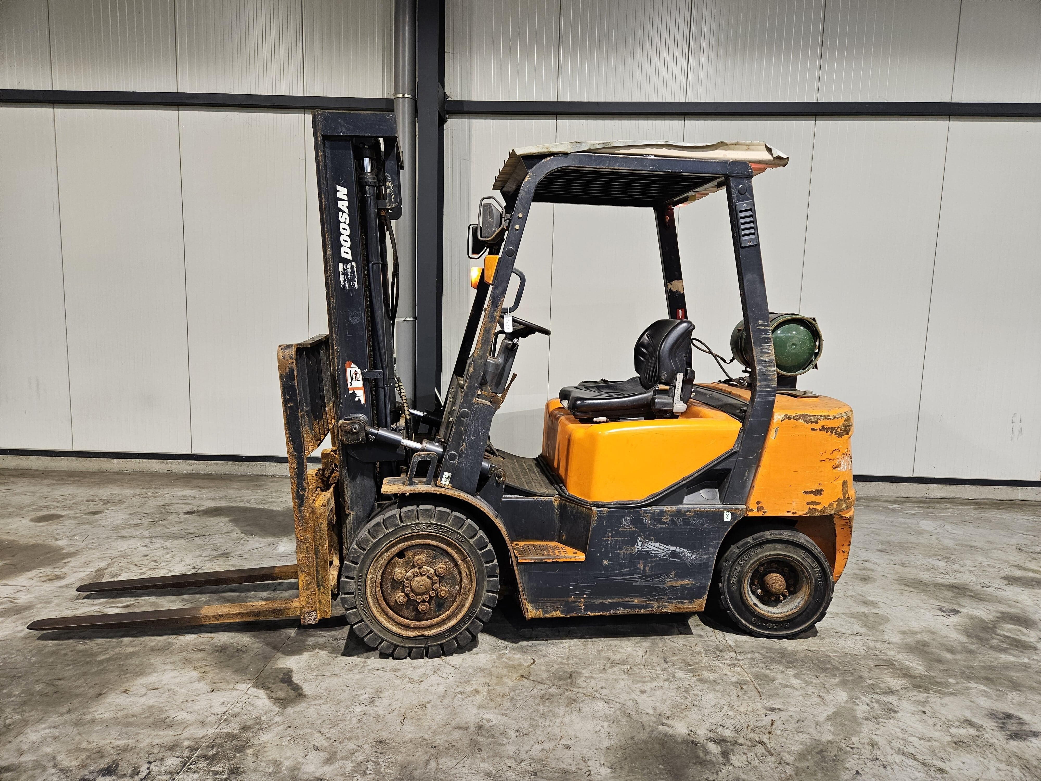 DOOSAN G30G Gas heftruck 2501230018