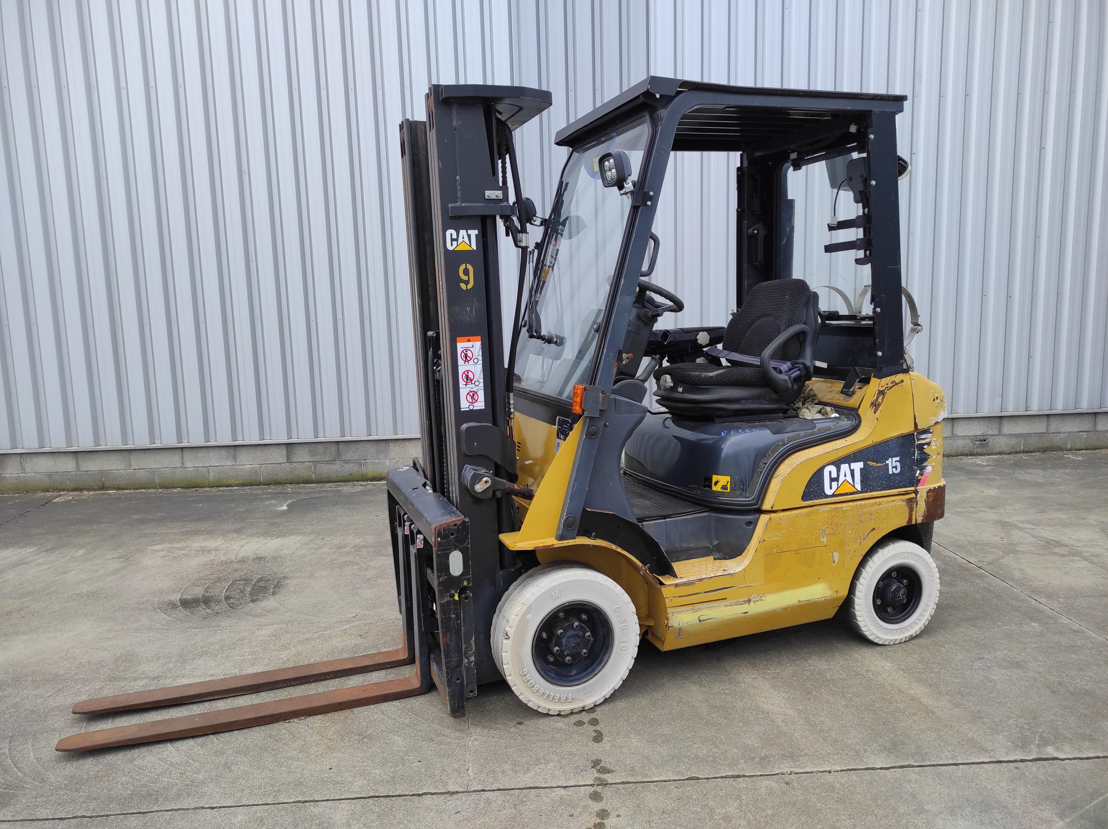 CATERPILLAR GP15NT Chariot élévateur à gaz 2505220001