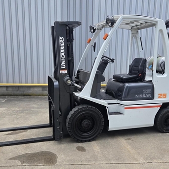 NISSAN U1D2A25LQ Gas heftruck 2507170003