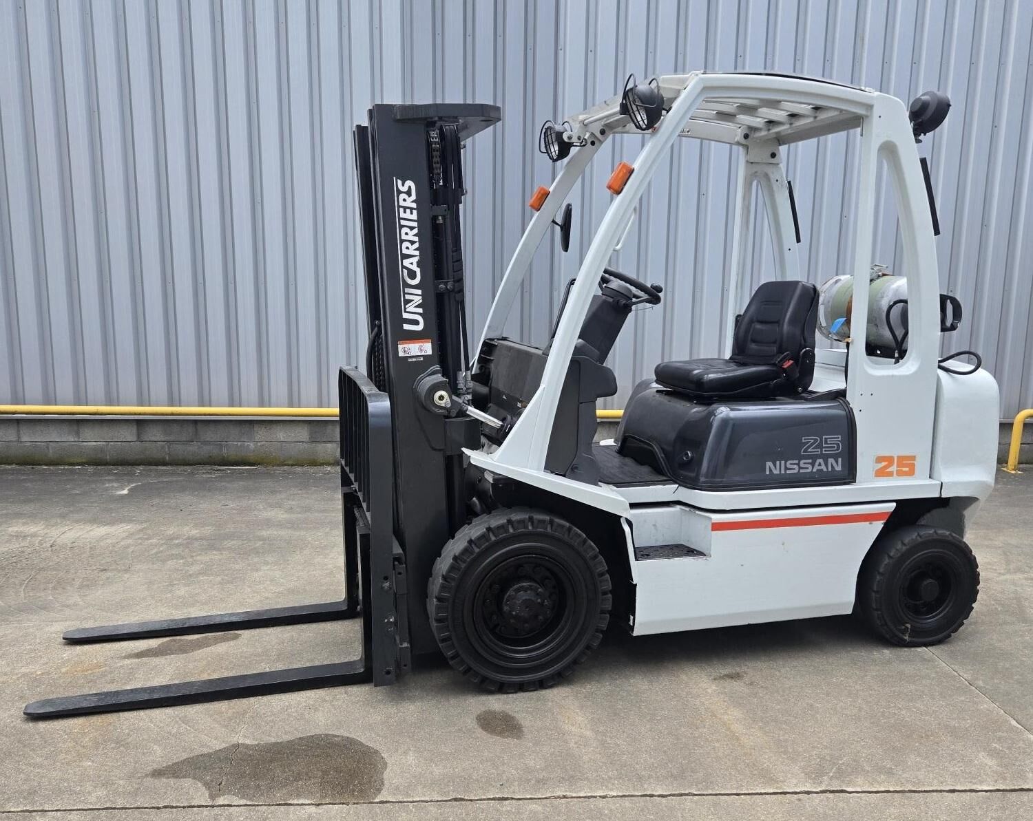 NISSAN U1D2A25LQ Chariot élévateur à gaz 2507170003