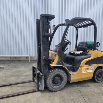 CATERPILLAR GP25N Gas heftruck 2501230017