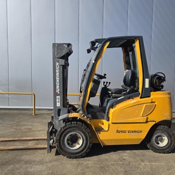 JUNGHEINRICH TFG425S Gas heftruck 2509220001